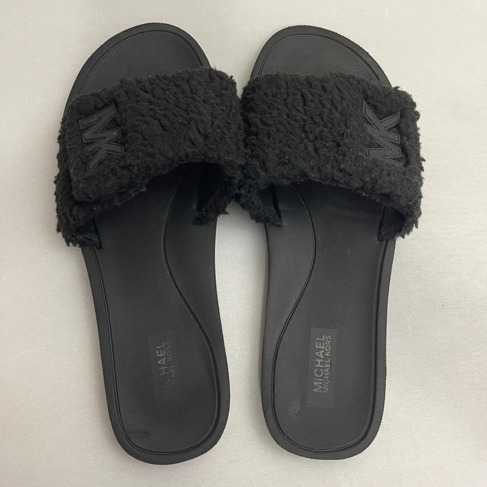 Michael Kors Black Fuzzy Faux Fur MK Logo Slides Sandals Slip On Adjustable READ